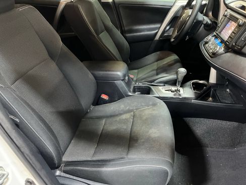 Used 2018 Toyota RAV4 XLE w/ Plus Extra Value Package FWD image 15