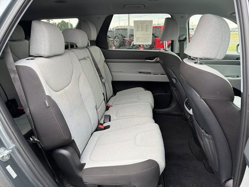 Used 2023 Hyundai Palisade SE image 22