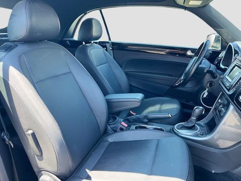 Used 2018 Volkswagen Beetle 2.0T S FWD image 26