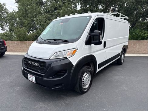 Used 2024 RAM ProMaster 2500 FWD image 3