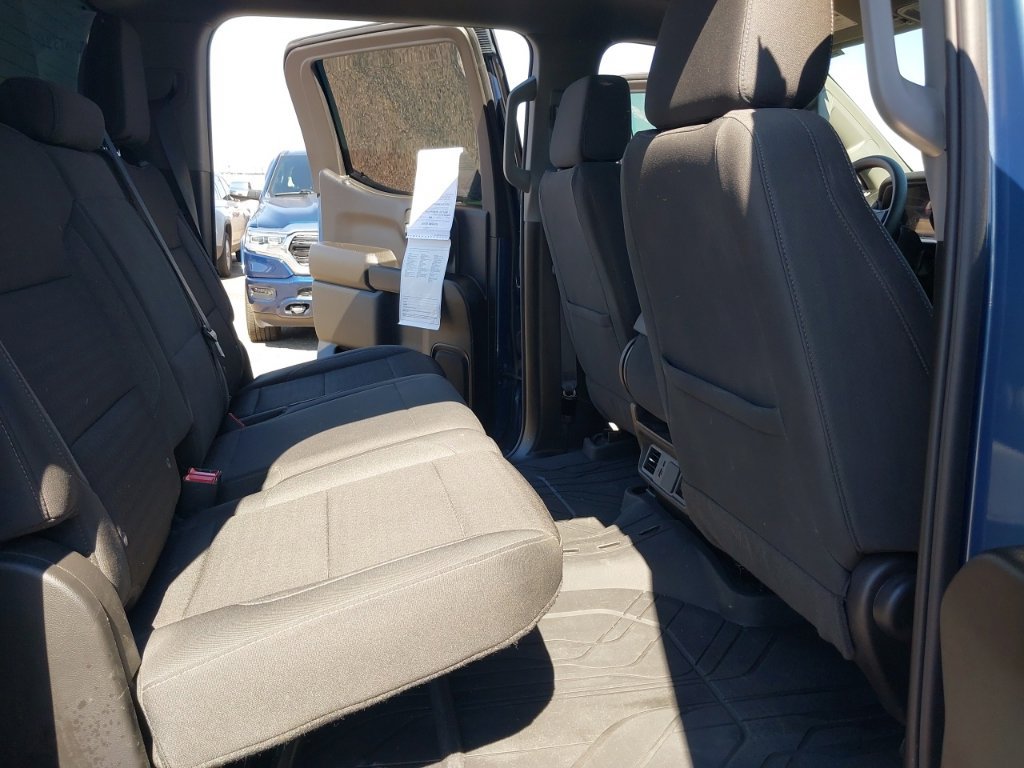 Used 2024 Chevrolet Silverado 1500 Custom w/ Turbomax Blackout Package AWD/4WD image 12