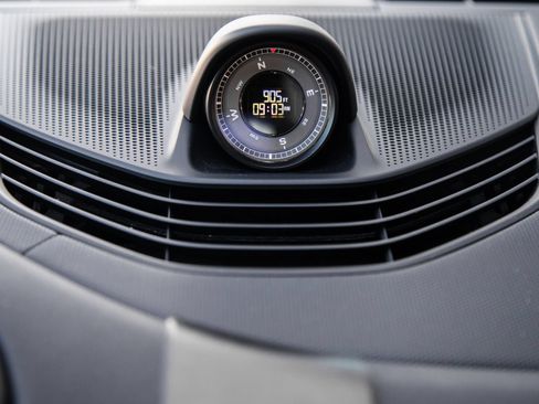 Certified 2025 Porsche Taycan 4S AWD/4WD image 18