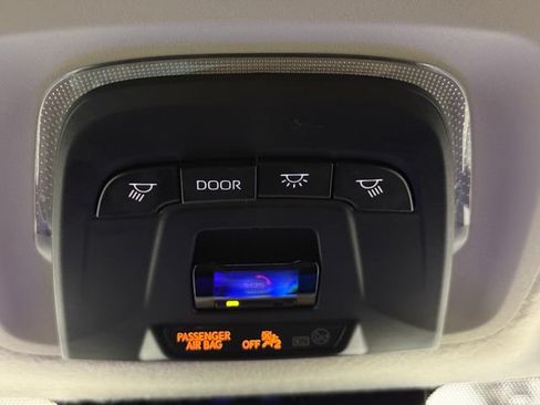 Used 2025 Toyota Corolla LE FWD image 22