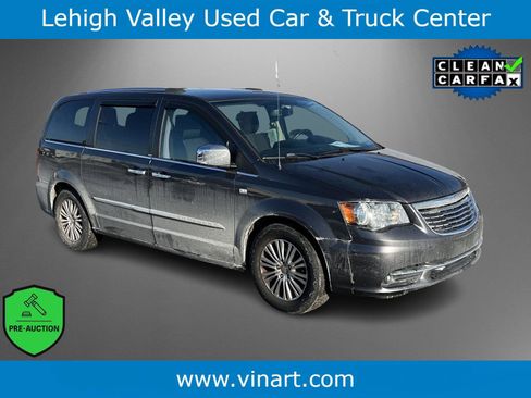 Used 2014 Chrysler Town & Country Touring-L image 1
