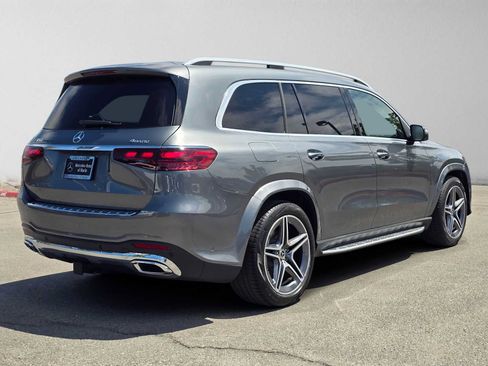 Used 2026 Mercedes-Benz GLS 450 4MATIC image 4