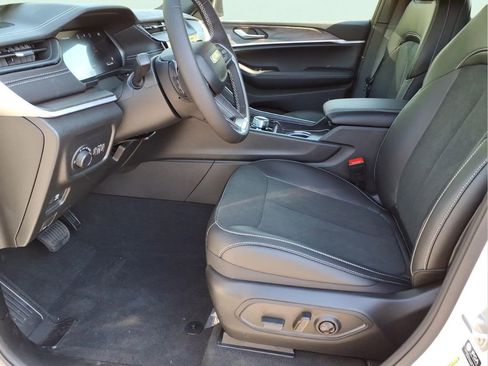 New 2026 Jeep Grand Cherokee L 4WD image 16