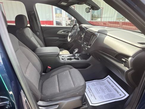 Used 2023 Chevrolet Traverse LT FWD image 11