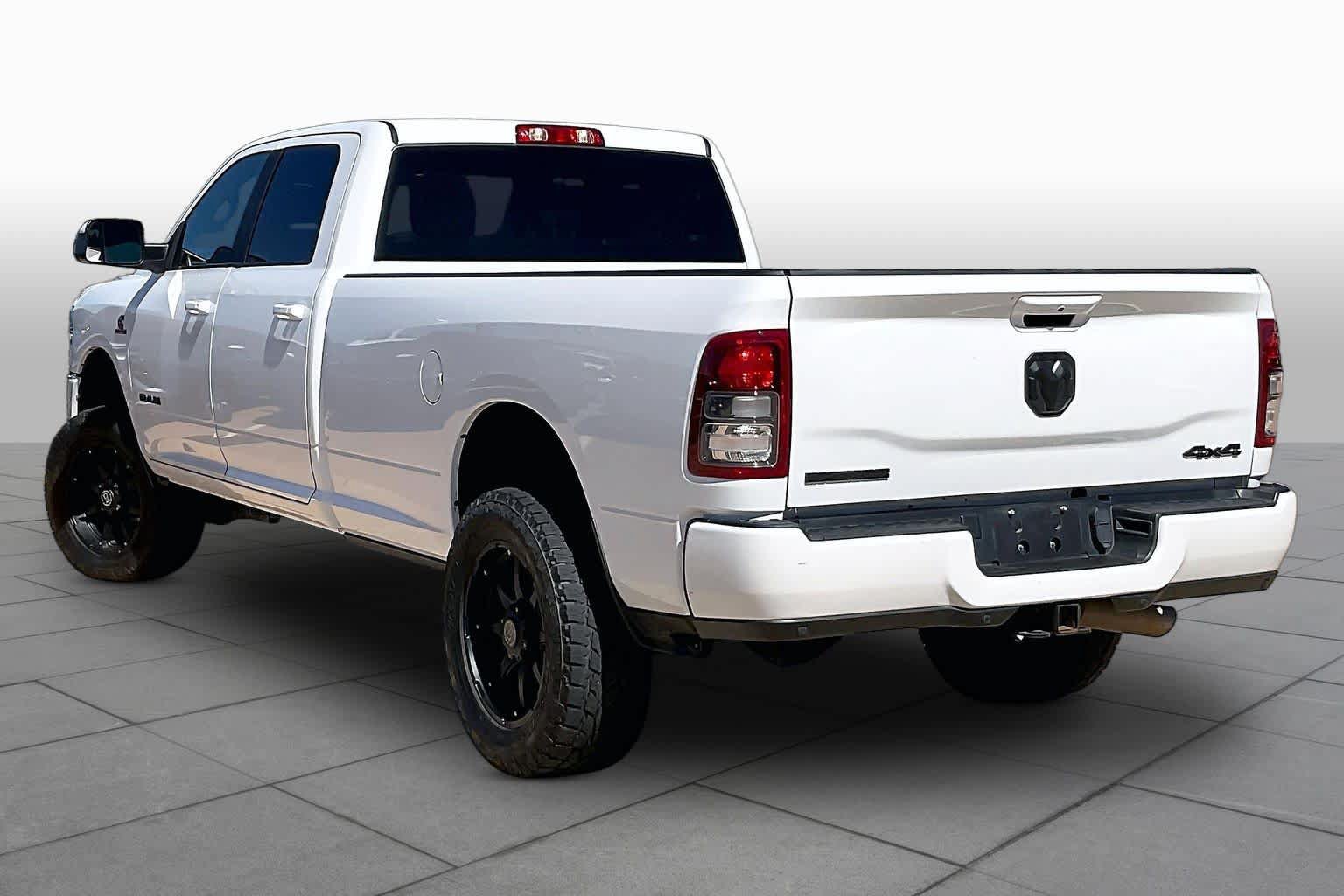 Used 2022 RAM 3500 Big Horn w/ Night Edition AWD/4WD image 13