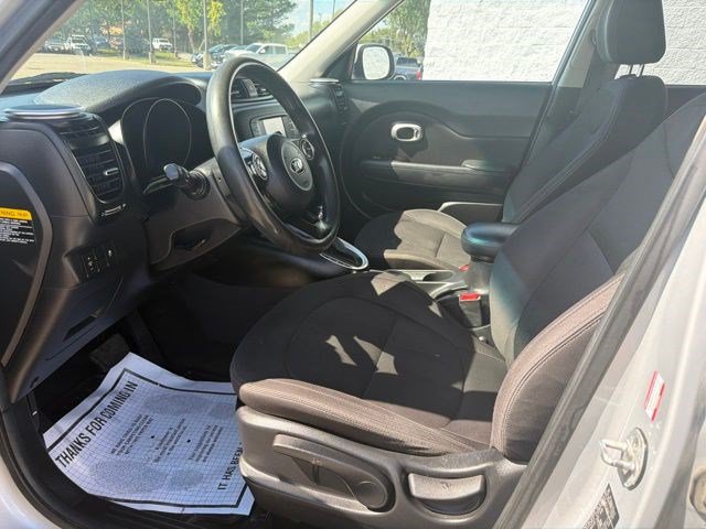 Used 2016 Kia Soul w/ Convenience Package FWD image 11