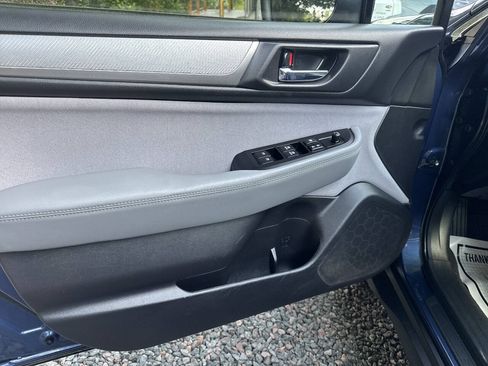 Used 2019 Subaru Outback 2.5i Premium AWD/4WD image 9