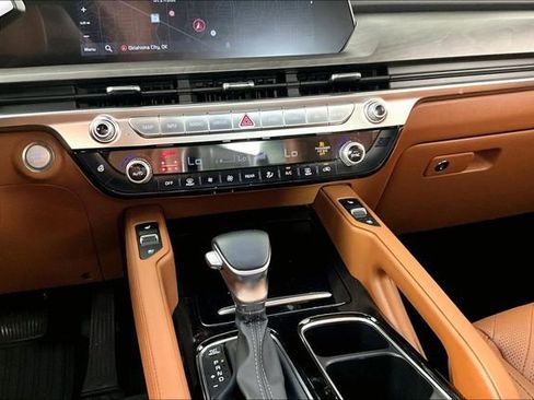 Certified 2024 Kia Telluride EX X-Line AWD/4WD image 8