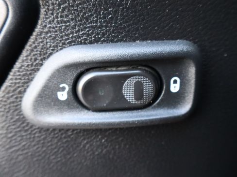 Used 2013 Jeep Wrangler Sport AWD/4WD image 23