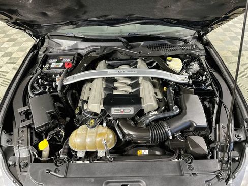 Used 2017 Ford Mustang GT Premium RWD image 35