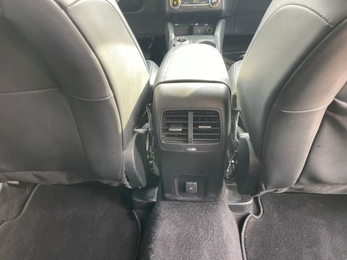 Used 2020 Ford Escape SEL image 27