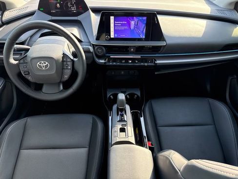 Used 2024 Toyota Prius XLE FWD image 12