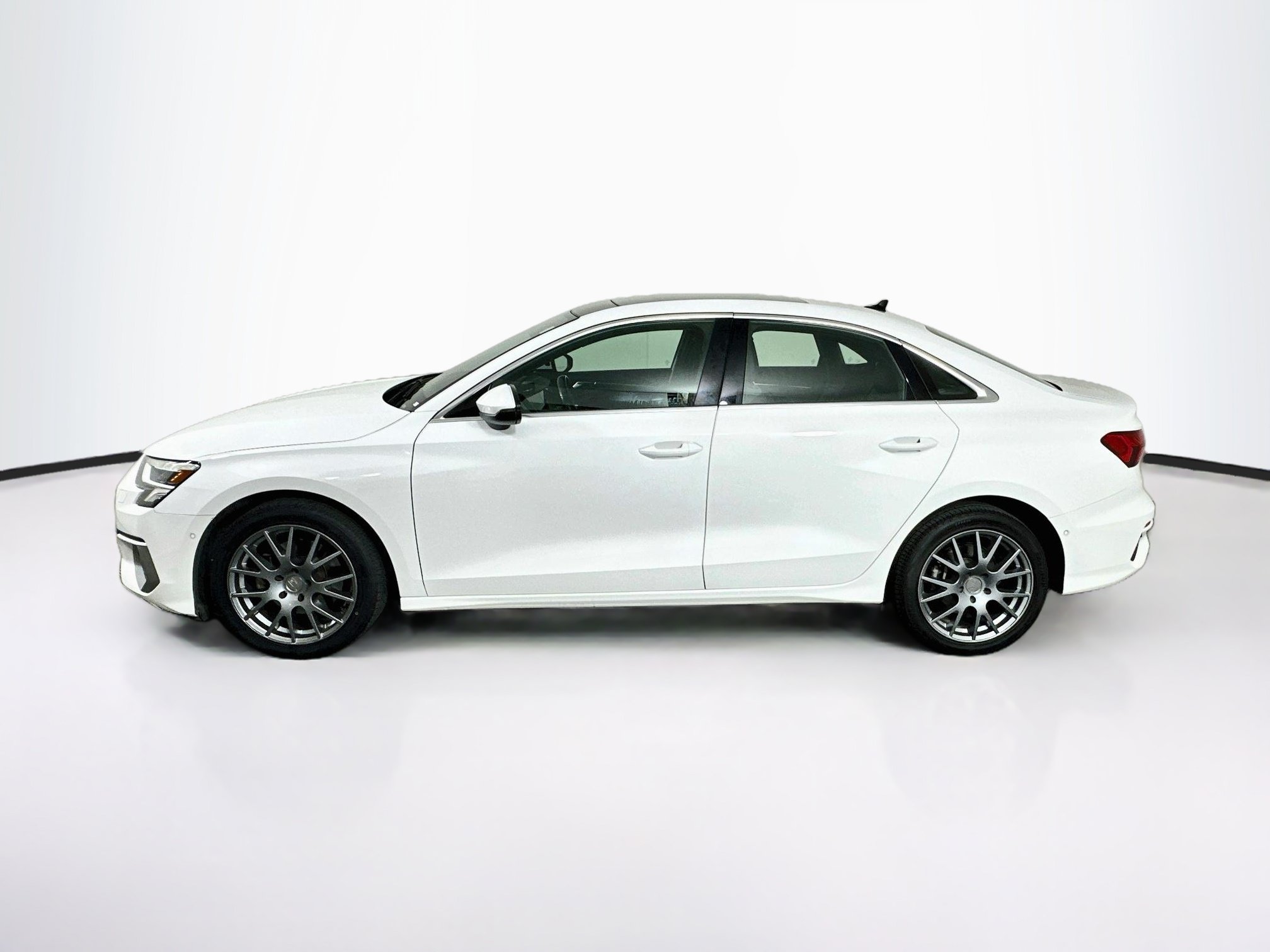 Used 2023 Audi A3 2.0T Premium FWD image 4