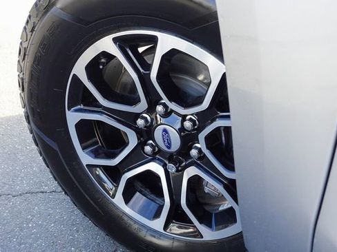 Used 2024 Ford Expedition Max XLT image 11