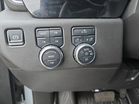 Used 2024 GMC Sierra 1500 Elevation w/ LPO, Elevation Black Package AWD/4WD image 28