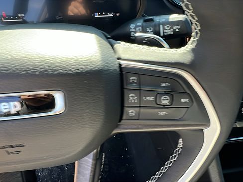 New 2026 Jeep Grand Cherokee Limited image 24