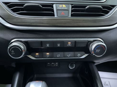 Used 2023 Nissan Altima 2.5 SV image 23