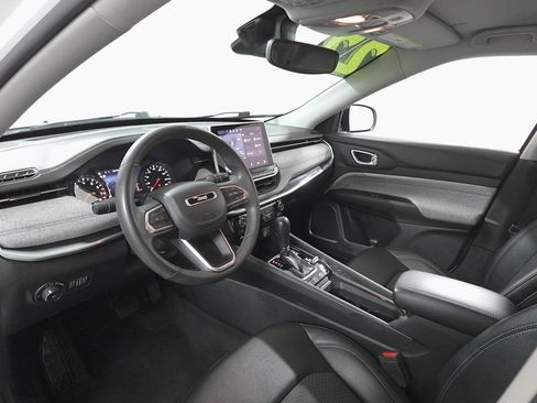 Used 2022 Jeep Compass Latitude image 12