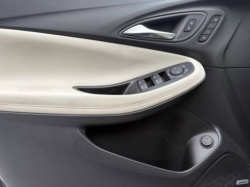 Used 2024 Buick Encore GX Avenir w/ Avenir Convenience Package image 29