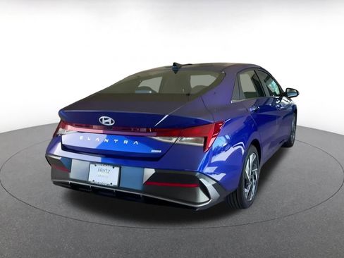 Used 2025 Hyundai Elantra Limited image 14