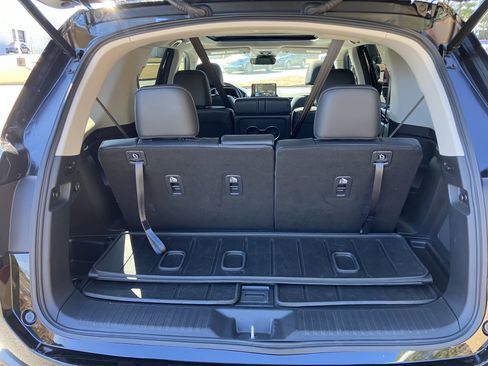 Certified 2025 Honda Pilot Touring image 36