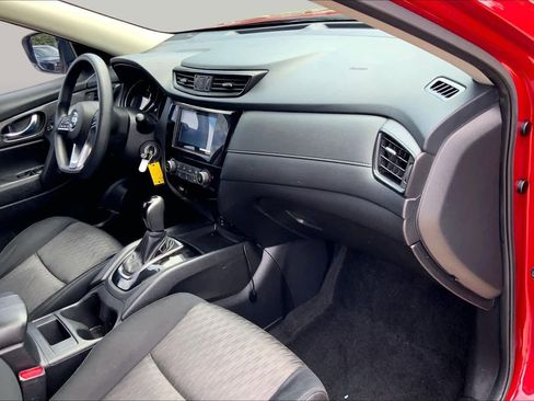 Used 2017 Nissan Rogue S AWD/4WD image 18