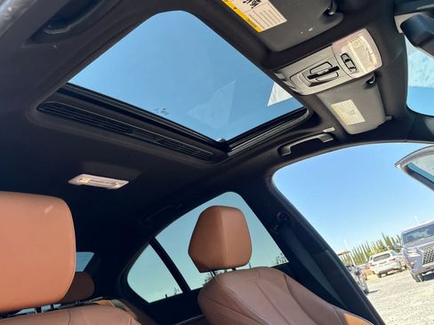 Used 2018 BMW 330i Sedan w/ Convenience Package RWD image 19