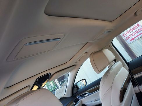 Used 2018 BMW 750i xDrive image 66