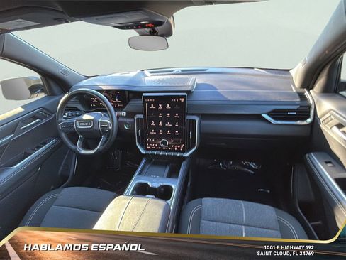 Used 2025 GMC Acadia Elevation image 33