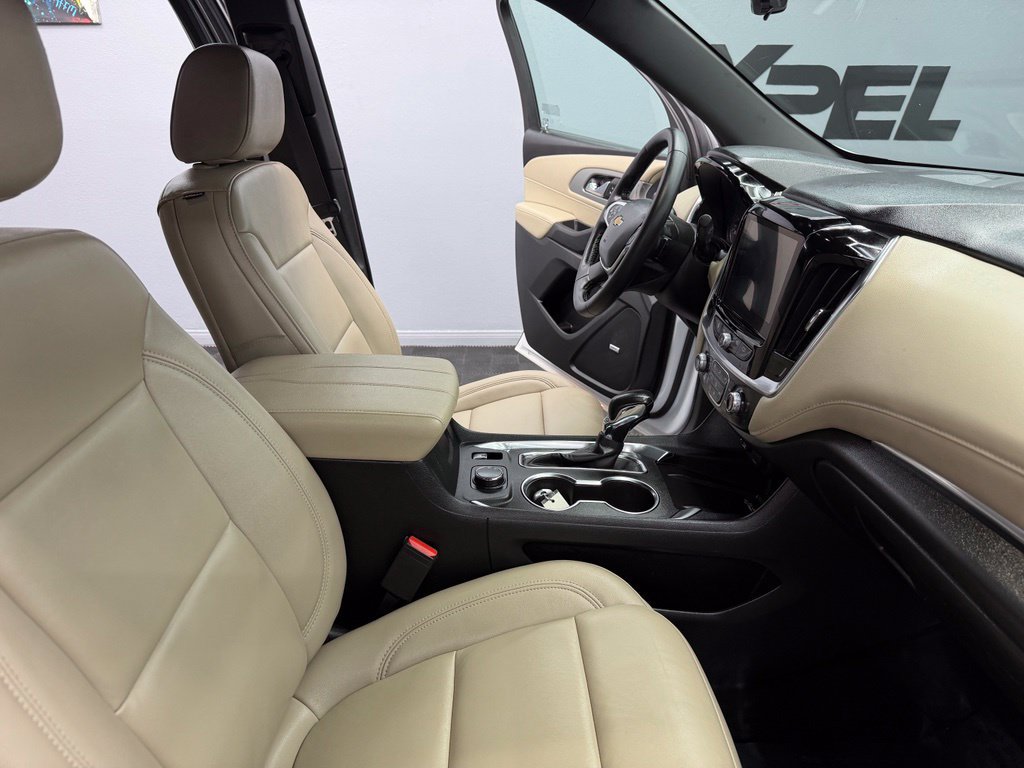 Used 2022 Chevrolet Traverse LT w/ LT Premium Package FWD image 52