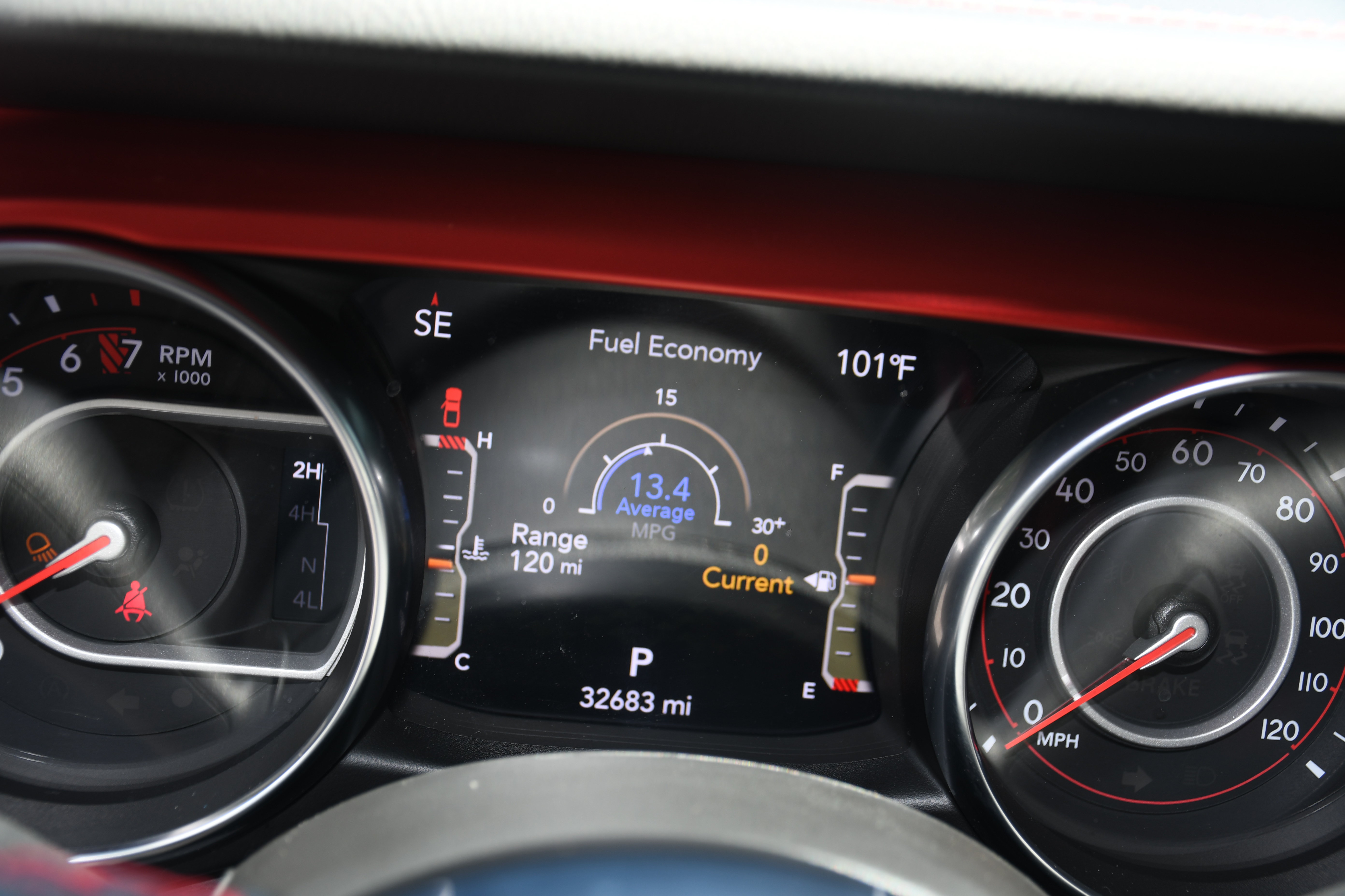 Used 2022 Jeep Gladiator Rubicon w/ Cold Weather Group AWD/4WD image 12