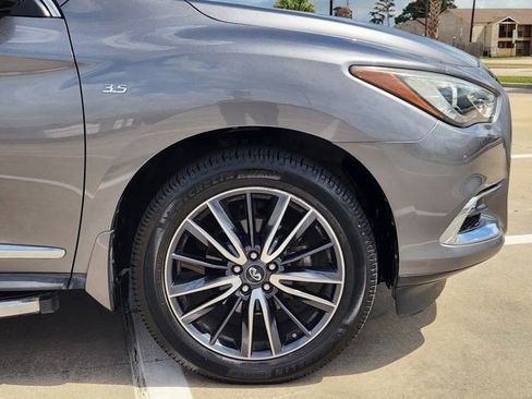 Used 2017 INFINITI QX60 FWD w/ Deluxe Technology Package image 8