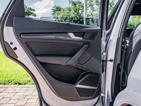 Used 2019 Audi SQ5 Prestige w/ Prestige Package AWD/4WD image 35