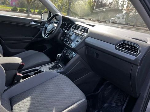 Used 2020 Volkswagen Tiguan S image 21