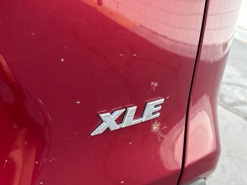 Used 2021 Toyota RAV4 XLE FWD image 30