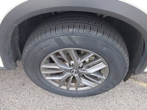 Used 2024 Nissan Rogue S AWD/4WD image 14