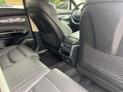 Used 2025 Genesis GV70 2.5T AWD/4WD image 9
