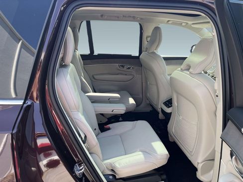 New 2026 Volvo XC90 B5 Ultra w/ Protection Package image 24