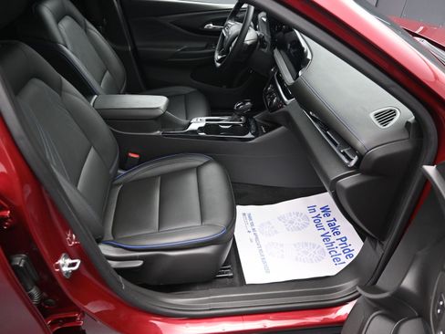 Used 2024 Buick Envista Sport Touring w/ Convenience I Package FWD image 32