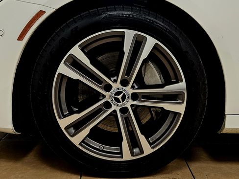 Used 2023 Mercedes-Benz E 350 4MATIC Sedan image 34