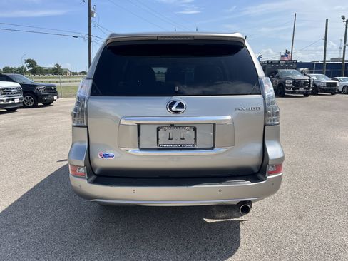 Used 2023 Lexus GX 460 Premium w/ Premium Plus Package AWD/4WD image 3