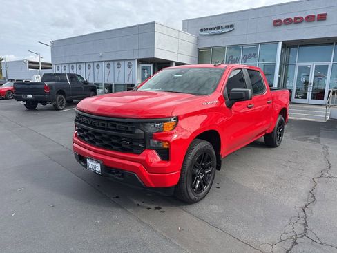 Used 2022 Chevrolet Silverado 1500 Custom image 3