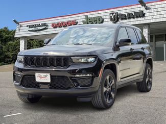 New 2025 Jeep Grand Cherokee Limited w/ Black Appearance Package video 2