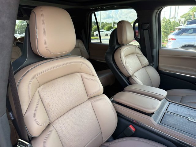 New 2027 Lincoln Navigator Black Label AWD/4WD image 17