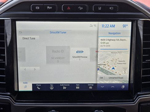 Certified 2022 Ford F250 Platinum w/ FX4 Off-Road Package AWD/4WD image 12