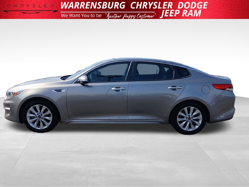 Used 2018 Kia Optima LX w/ 17" Alloy Wheels Package FWD image 9