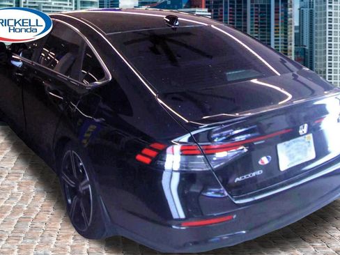 Used 2023 Honda Accord Sport image 4